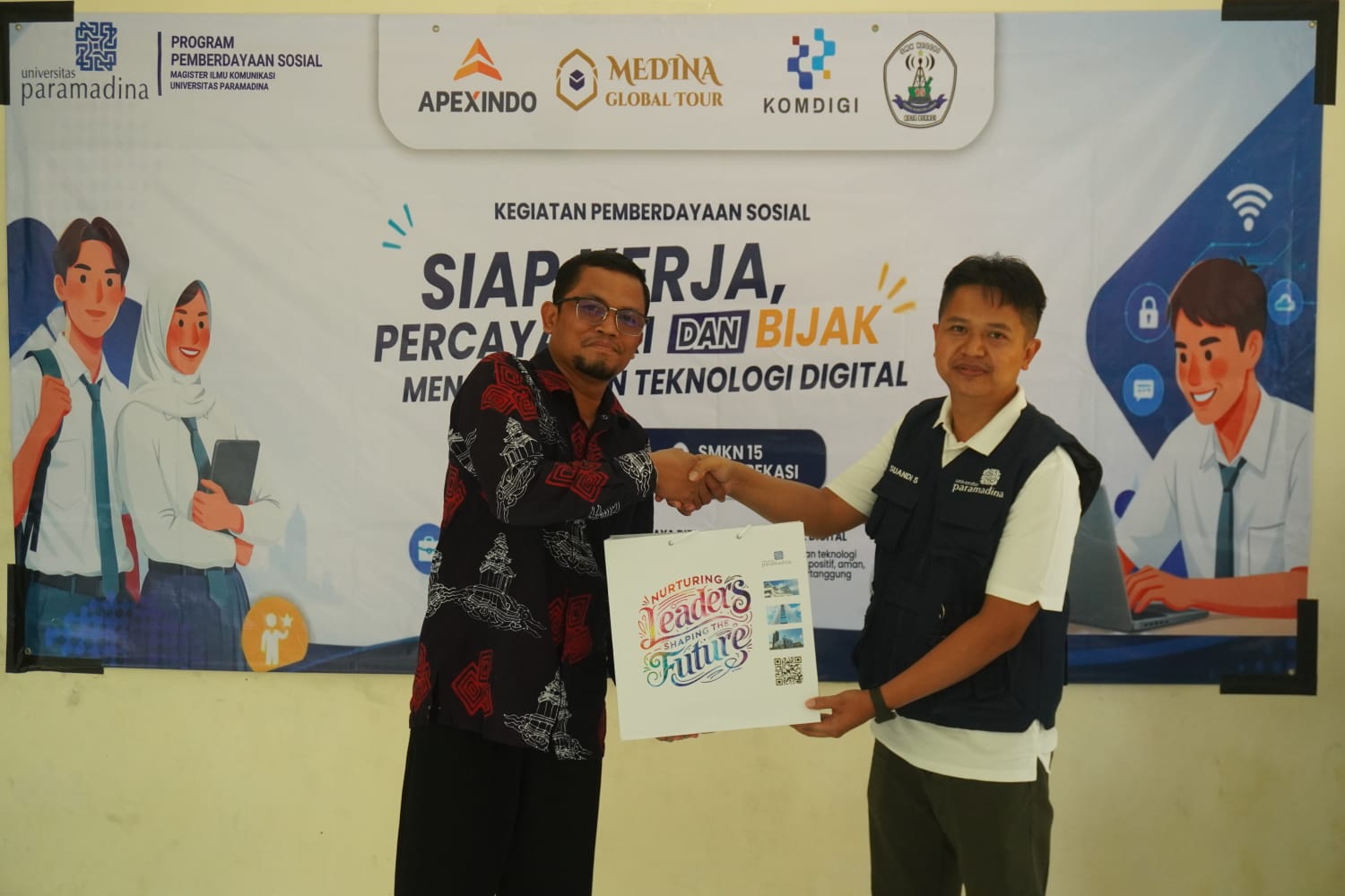 Gandeng Komdigi dan Perusahaan Swasta, Mahasiswa S2 Universitas Paramadina Siapkan Lulusan SMK di Bekasi Bersaing di Era Digital