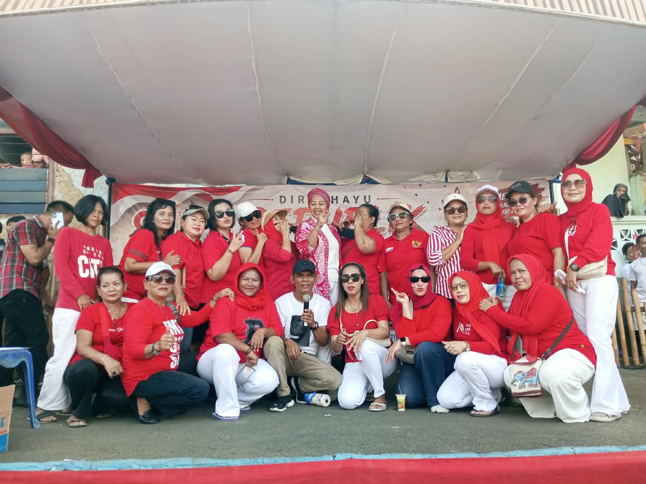 Bukan Sekadar Karnaval, Warga RW 03 Sempur Sulap Barang Bekas Jadi Busana Kreatif