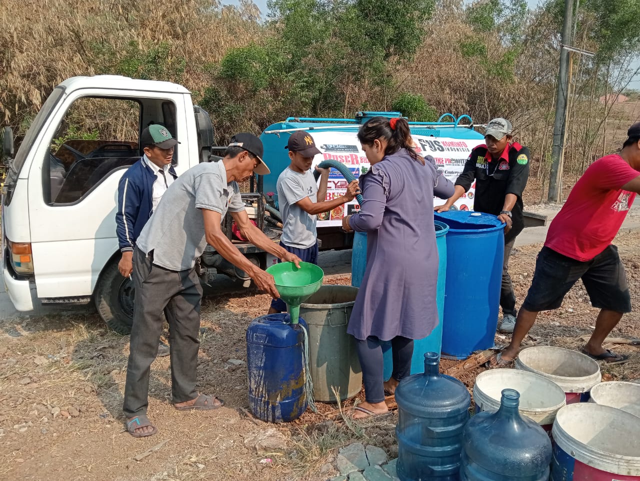 6f7e99a2 3e14 4847 bc9c 8930aab3fa53