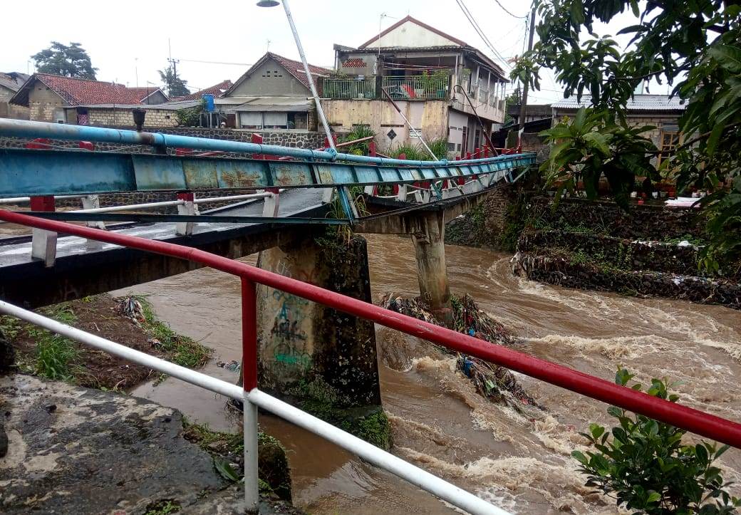 jembatan putus bogor