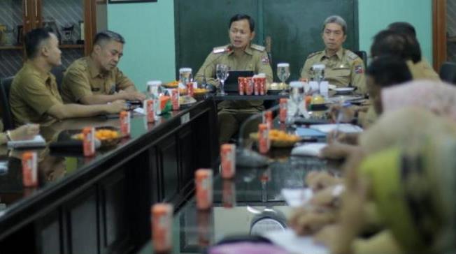 Wali Kota Bima Arya, Bogor Akan Bangun 2 Alun Alun. poto rakor bima arya1.untuk poto tengah.
