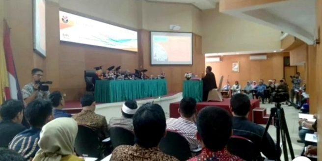 Kepala Dinas Pendidikan Purwakarta, Raih Gelar Doktor Cumlaude. wisuda doktor
