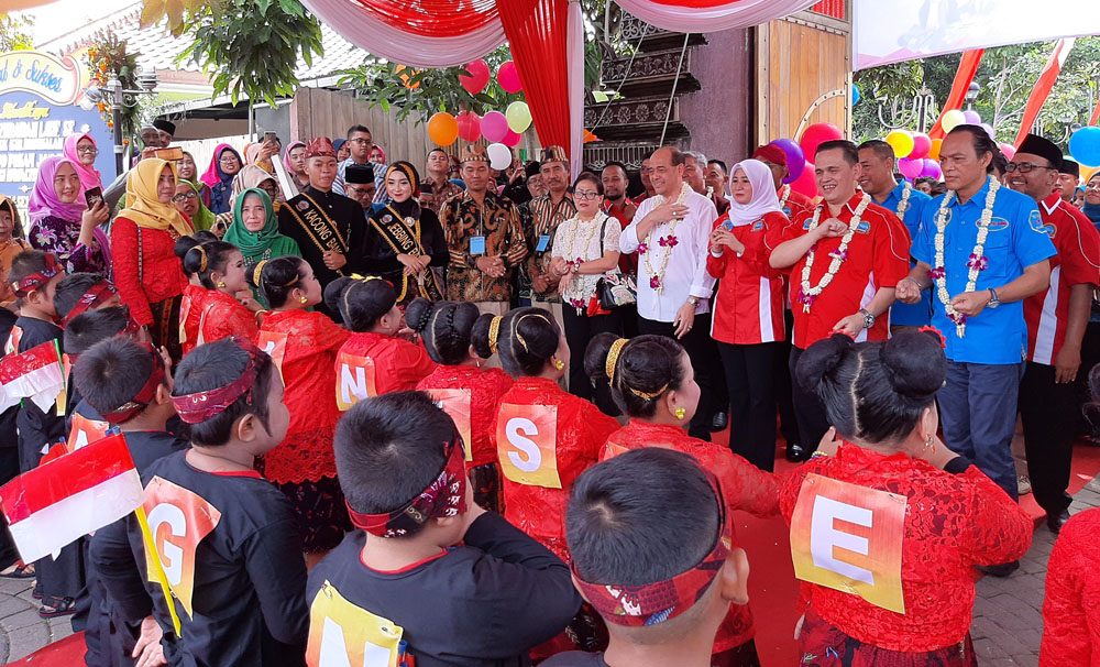 Jefri Tambayong: "Pelantikan Pengurus DPD FOKAN Jawa Timur Momentum Gerakan Jawa Timur Bersinar" 20200221 141907