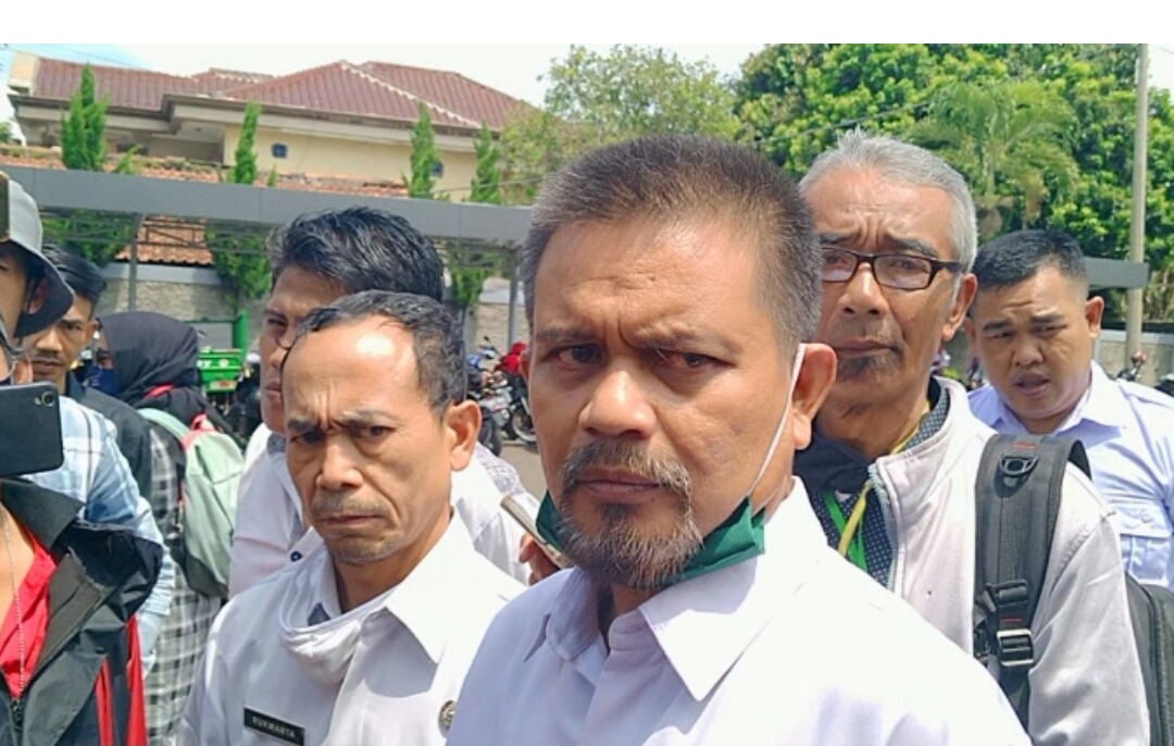 f813d38f 8a8b 4d73 b98f 46386ff54530