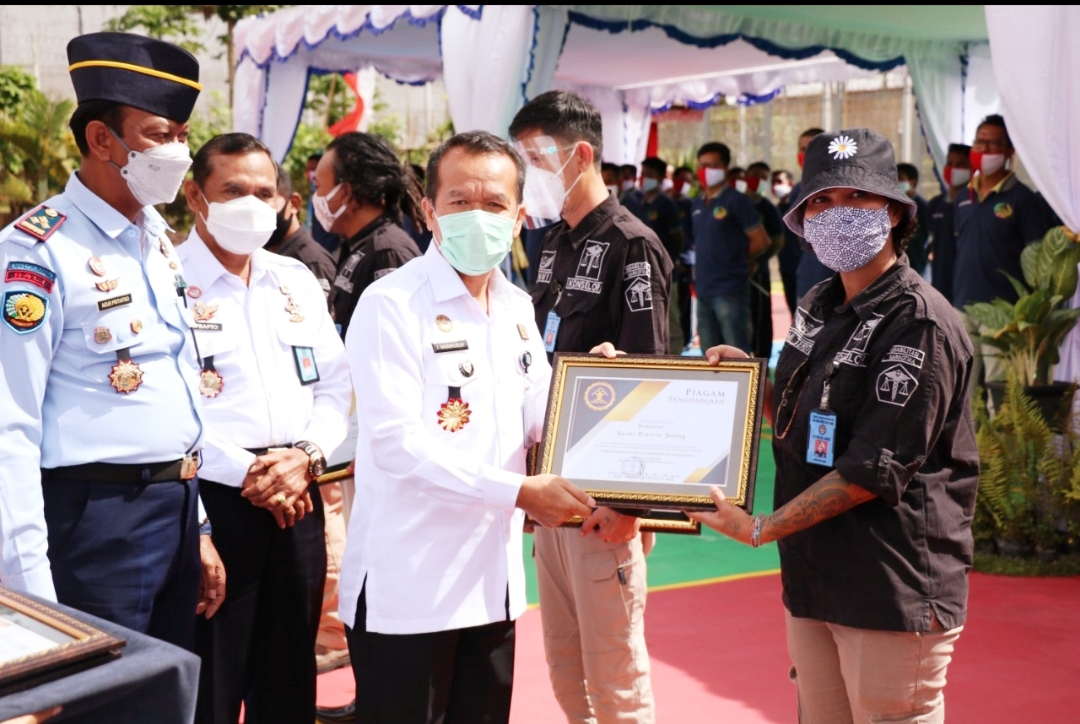 Penghargaan bertempat di Lapas Narkotika Kelas IIA Bangli Konselor Adiksi oleh KEMENKUMHAM WhatsApp Image 2021 01 28 at 10.58.57