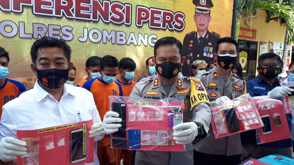 POLRES Jombang Bongkar Jaringan Narkoba WhatsApp Image 2021 02 01 at 21.14.22