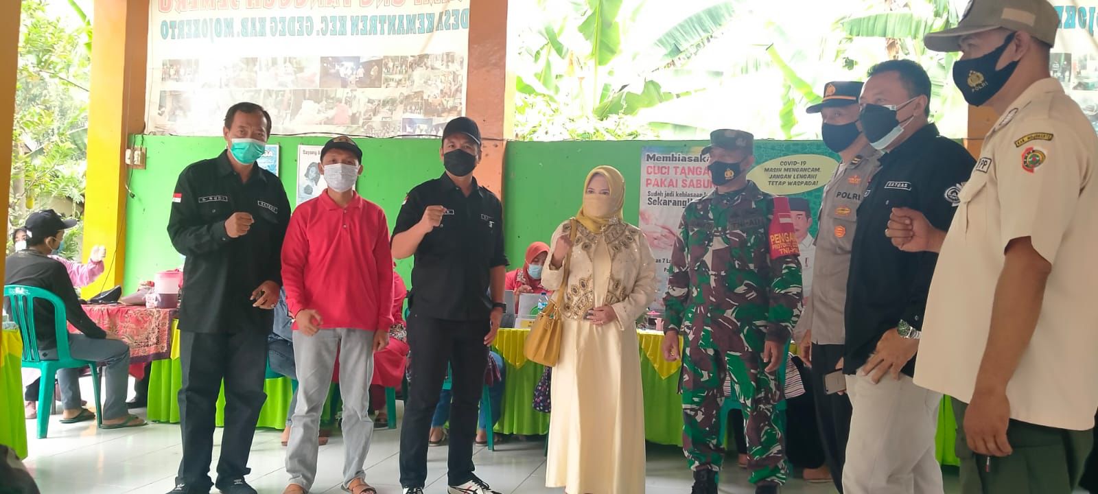 Camat Gedeg Tinjau Pemberian Vaksin Warga Dusun Banci Desa Kemantren Mojokerto IMG 20210911 WA0049 1