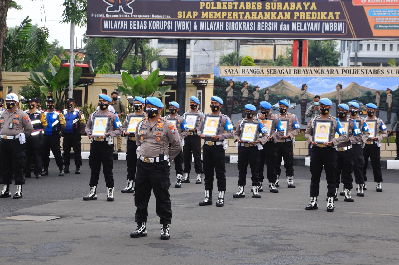 Tegas !!! Kapolrestabes Surabaya Pecat 12 Personil Polri Dengan Tidak Hormat c6ca7797 10e8 4291 81b3 e29dca81dcbd