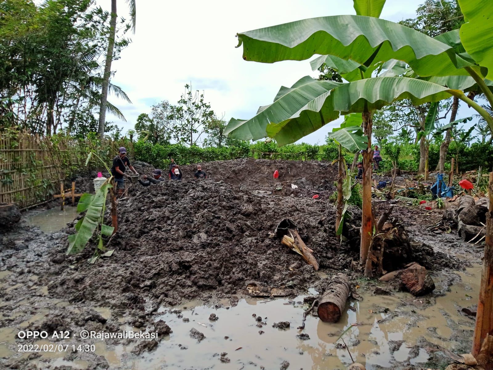 Diduga Hanya Bermodal Izin Rekomendasi Dari Desa dan Kecamatan, Pembangunan Tower Diwilayah Desa karangsetia Sudah Dimulai e7d0f710 6fa1 4768 8b4f 3e4c30c72edc