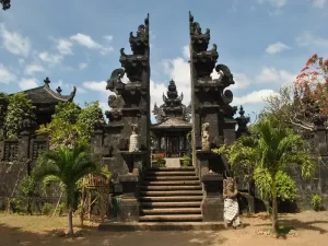 gapura candi bentar