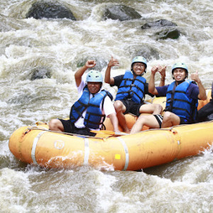 Kaliwatu Rafting: Petualangan Arung Jeram di Batu, Jawa Timur