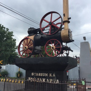 Monumen Stasiun KA Jogjakarta: Sejarah dan Pesona Bangunan Bersejarah