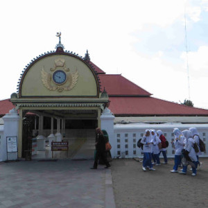 Jelajahi Jejak Sejarah di Kampung Wisata Kauman, Yogyakarta