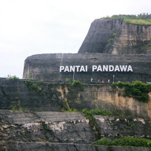 Pantai Pandawa: Pesona Tersembunyi di Bali dengan Pasir Putih, Tebing, & Patung