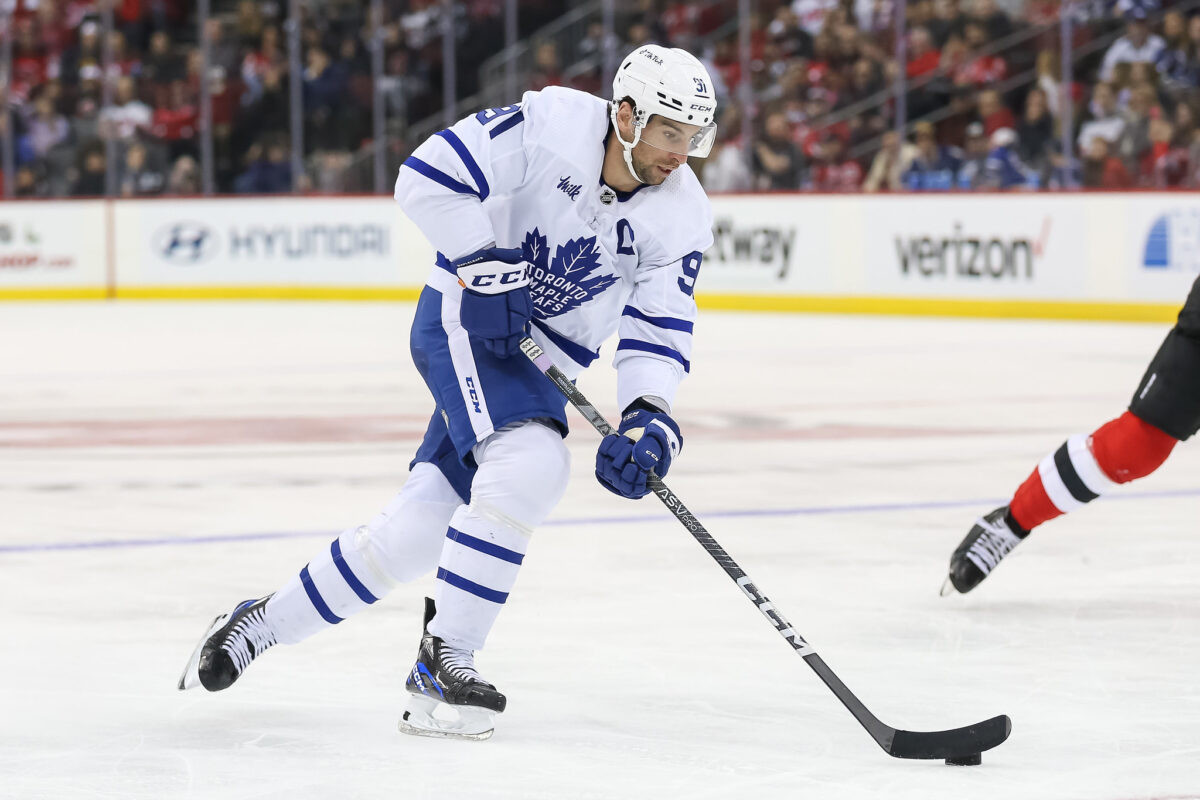 Tavares scores hat-trick as Maple Leafs beat Oilers 6-3