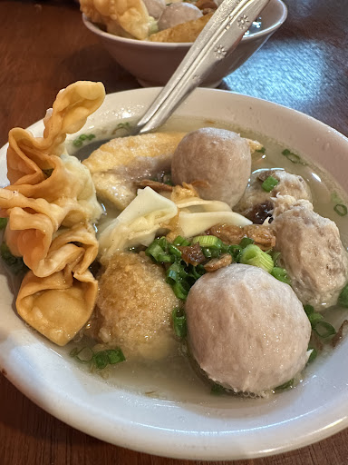 Warung Bakso Malang Pak Jay: Kelezatan Bakso Sejati di Batu