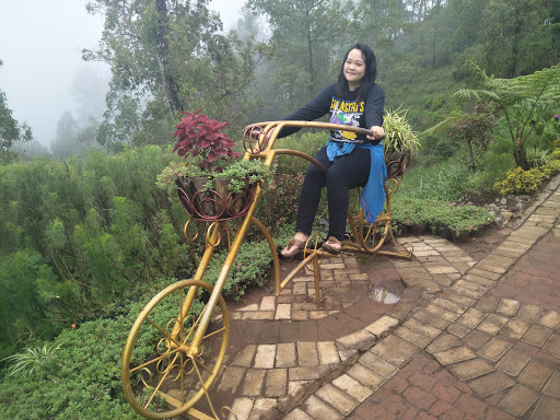 Puncak Gunung Banyak: Surga Paralayang dan Panorama Menakjubkan