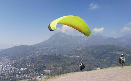 Wisata Bukit Banyak Batu: Nikmati Keindahan Alam dan Tantangan Menaklukkan Puncak