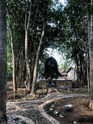 Taman Pelangi Manding: Destinasi Wisata Menawan di Bantul