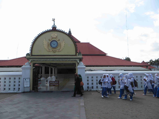 Jelajahi Jejak Sejarah di Kampung Wisata Kauman, Yogyakarta