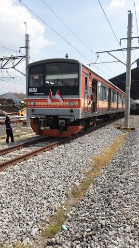 Depot Stabling KRL Solo Balapan: Pusat Perawatan Kereta Api di Surakarta