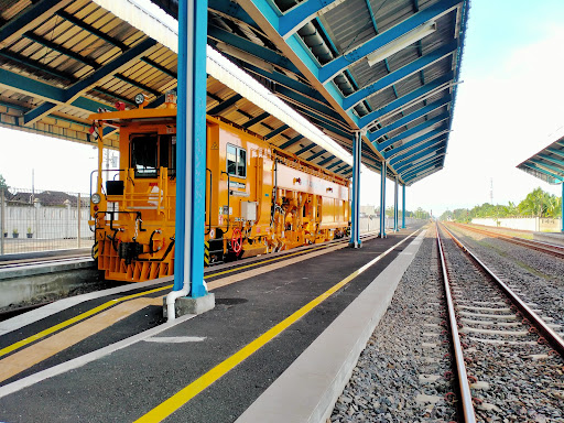 Stasiun Kemiri: Pusat Perjalanan Menuju Karanganyar dan Sekitarnya