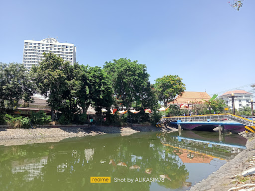 Wisata Perahu Kalimas: Jelajahi Pesona Surabaya dari Sungai