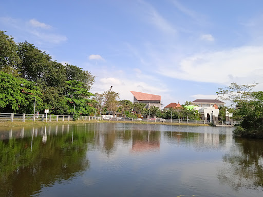 Danau UNESA Ketintang: Oasis Hijau di Tengah Kota Surabaya