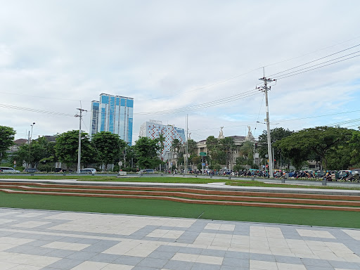 Taman Cinta Unair: Oase Romantis di Kampus Hijau