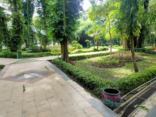 Kebun Bibit Manyar: Oasis Hijau di Tengah Kota Surabaya