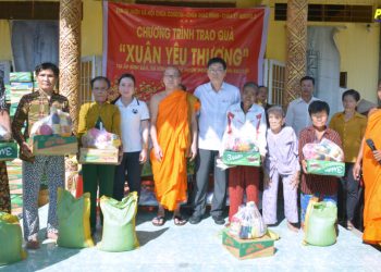 Bạc Liêu: Chương trình trao quà “Xuân yêu thương” tại chùa Kosdon