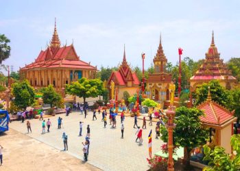 Bạc Liêu: Ban Trị sự GHPGVN tỉnh chúc Tết Chôl Chnăm Thmây tại các chùa trên địa bàn