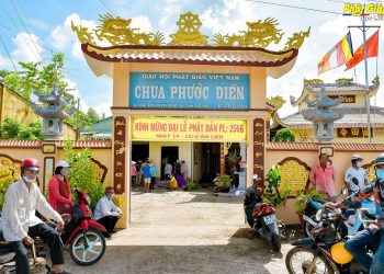 Bạc Liêu: Trao quà từ thiện tại Chùa Phước Điền