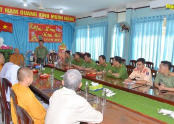 Bạc Liêu: Ban Trị sự GHPGVN huyện Hòa Bình thăm và chúc tết quý lãnh đạo huyện