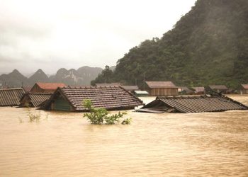Bạc Liêu: Ban Trị sự – Phân ban Ni giới Phật giáo tỉnh trao 2050 phần quà cứu trợ tại các tỉnh miền Trung