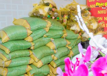 Bạc Liêu: Trao quà Xuân nghĩa tình tại chùa Hưng Phước