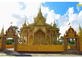 Bạc Liêu: Lễ Sen Dolta và trao quà tình thương tại Chùa Cosdon