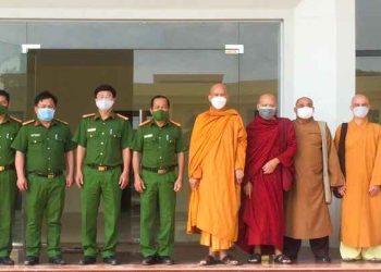 Bạc Liêu: Ban Trị sự GHPGVN huyện Hòa Bình khánh tuế chư Tôn đức Chứng minh và chúc Tết quý lãnh đạo huyện