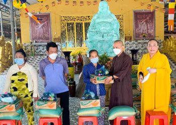 Bạc Liêu: Ban trị sự GHPGVN huyện Hồng Dân hỗ trợ bà con vùng sâu vùng xa trong những ngày đầu năm
