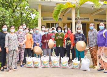 Bạc Liêu: Tịnh thất Phước Tường trao 500 phần quà nhân Chung thất trai tuần Sư cô Thích Nữ Diệu Tường