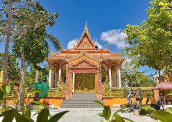 Bạc Liêu: Chùa Buppharam (Cái Giá Chót) trao 30 phần quà đến người già yếu và neo đơn tại xã Hưng Hội