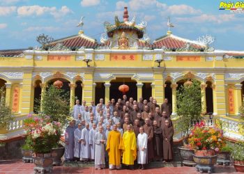 Bạc Liêu: Trường Trung cấp Phật học Bạc Liêu tổ chức kỳ thi tốt nghiệp khoá V cho Tăng Ni sinh tại chùa Giác Hoa