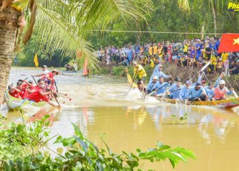 Bạc Liêu: Chùa Buppharam phối hợp chính quyền địa phương tổ chức ngày hội đua ghe Ngo Mini tại xã Hưng Hội
