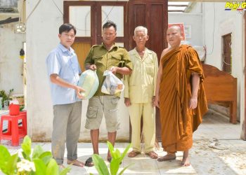 Bạc Liêu: Chùa Cosdon hỗ trợ bà con trong vùng bị mưa giông và lốc xoáy