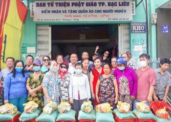 Bạc Liêu: Ban từ thiện Phật giáo Thành phố Bạc Liêu trao 100 phần quà tại phường 3