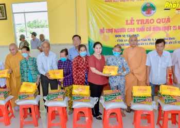 Bạc Liêu: Chùa Vĩnh An phối hợp Ban đại diện Người cao tuổi tỉnh Bạc Liêu trao 380 phần quà cho người già neo đơn trên địa bàn tỉnh