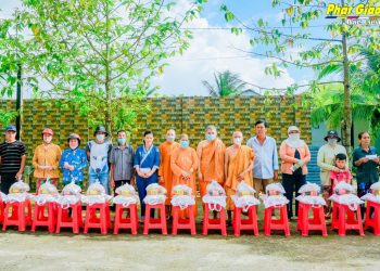 Bạc Liêu: Tịnh xá Bửu An trao trên 600 phần quà tại huyện Hòa Bình