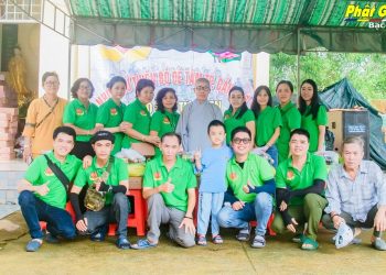 Bạc Liêu: Chùa Phổ Đà phối hợp nhóm từ thiện Bồ Đề Tâm trao 300 phần quà cho người dân tại xã Vĩnh Hưng A, huyện Vĩnh Lợi