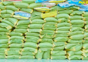 Bạc Liêu: Chùa Cosdon trao quà định kỳ cho đồng bào Khmer xã Vĩnh Phú Tây huyện Phước Long