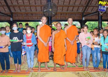 Bạc Liêu: Chùa Buppharam tổng kết và trao thưởng khóa học hè cho con em đồng bào Khmer trên địa bàn